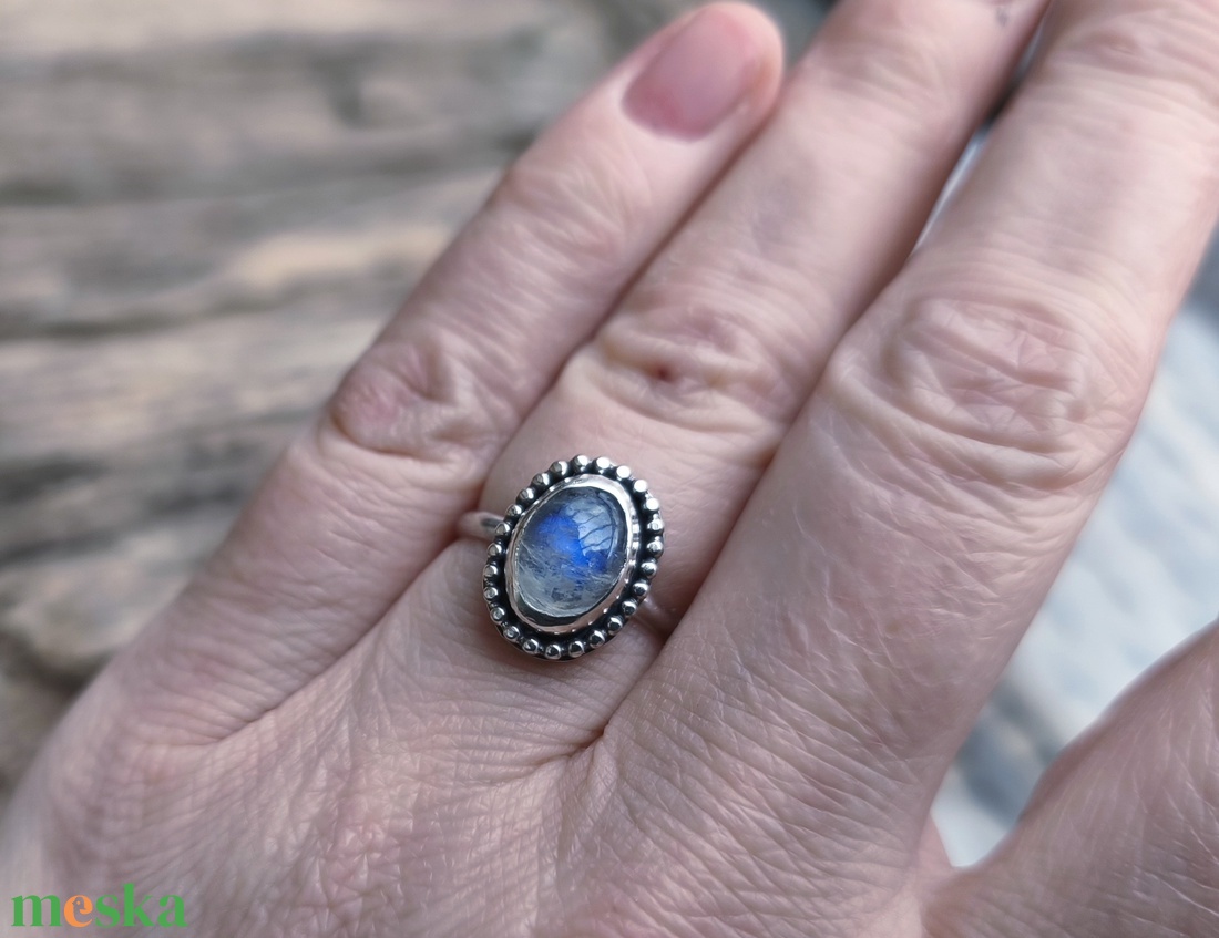 Ezüst Holdkő gyűrű - ékszer - gyűrű - vékony gyűrű - Meska.hu