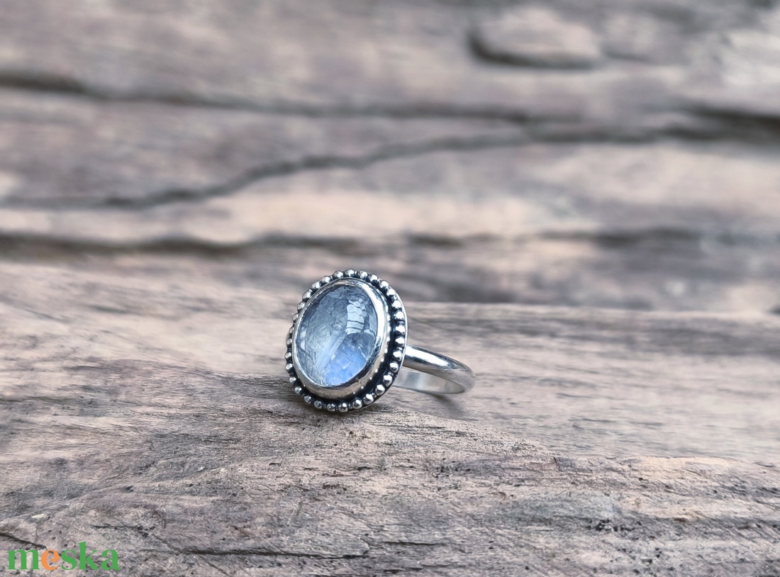 Ezüst Holdkő gyűrű - ékszer - gyűrű - vékony gyűrű - Meska.hu