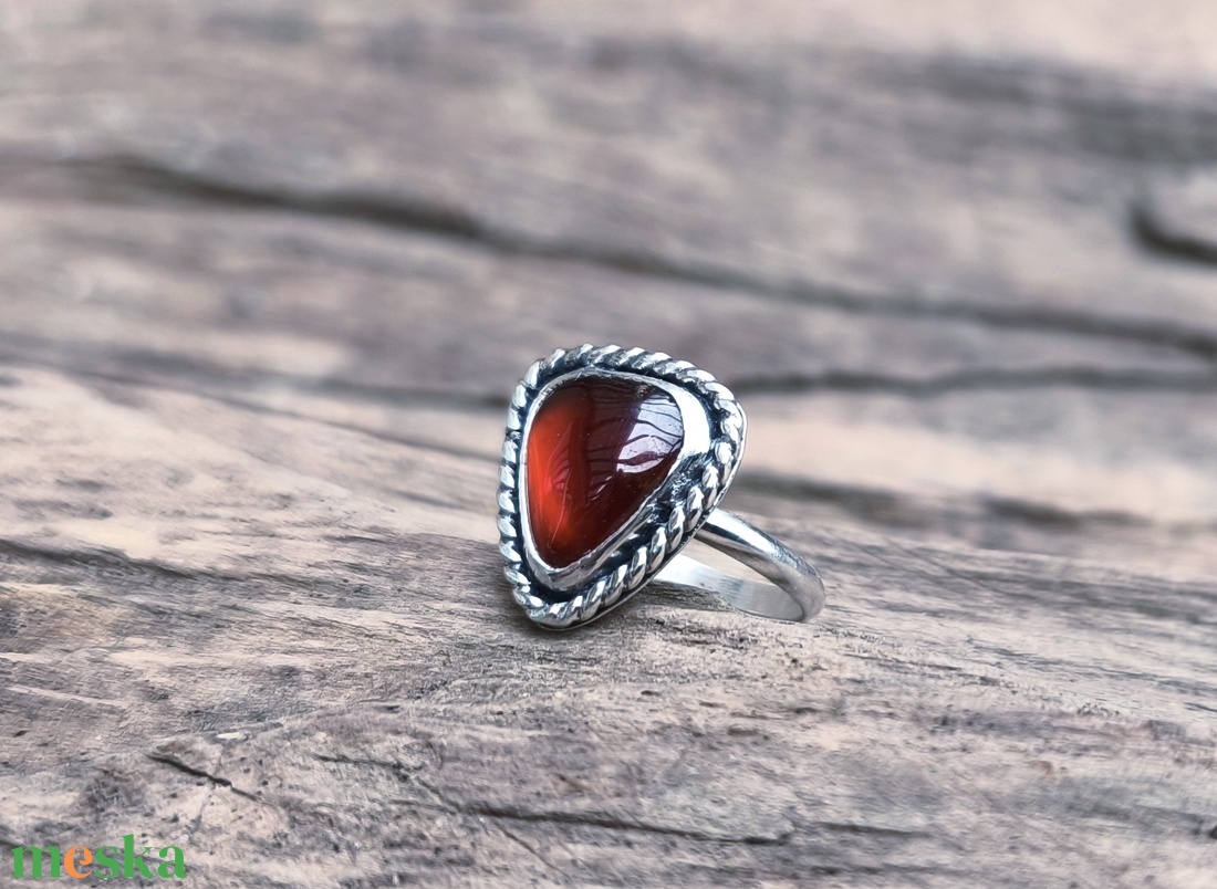 Ezüst Gránát gyűrű - ékszer - gyűrű - szoliter gyűrű - Meska.hu