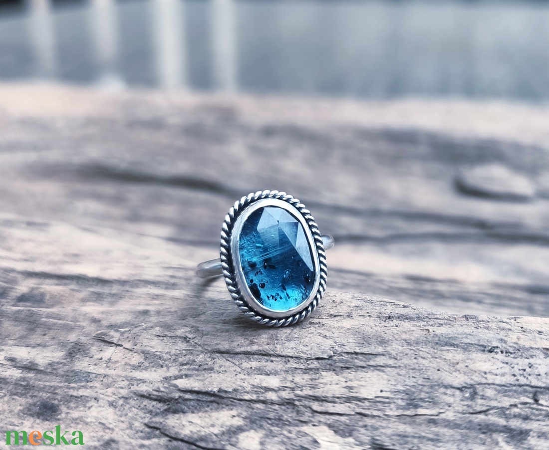 Ezüst Kianit gyűrű - ékszer - gyűrű - szoliter gyűrű - Meska.hu