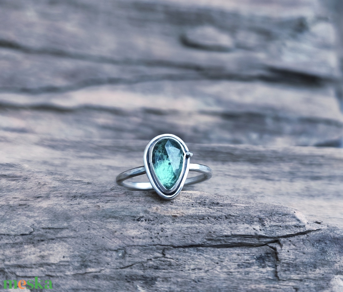 Ezüst Kianit gyűrű - ékszer - gyűrű - szoliter gyűrű - Meska.hu