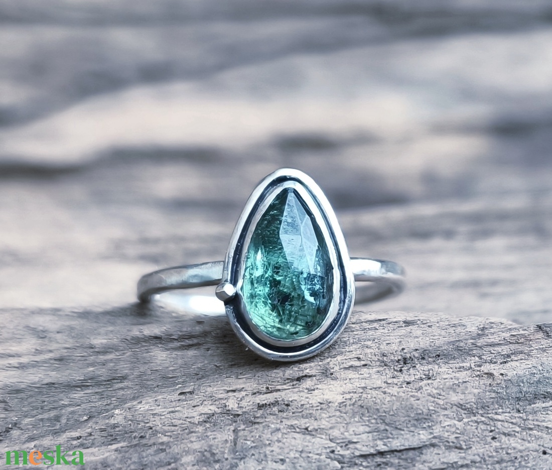 Ezüst Kianit gyűrű - ékszer - gyűrű - szoliter gyűrű - Meska.hu