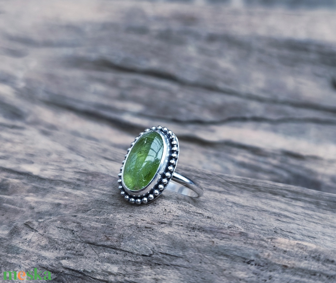Ezüst Olivin gyűrű - ékszer - gyűrű - szoliter gyűrű - Meska.hu