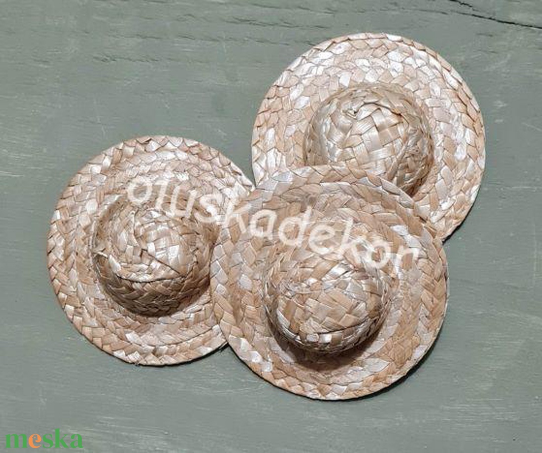 Szalmakalap 3 méretben - kellékek & szerszámok - dekorációs kellékek - figurák - Meska.hu Szalmakalap 3 méretben - kellékek & szerszámok - dekorációs kellékek - figurák - Meska.hu