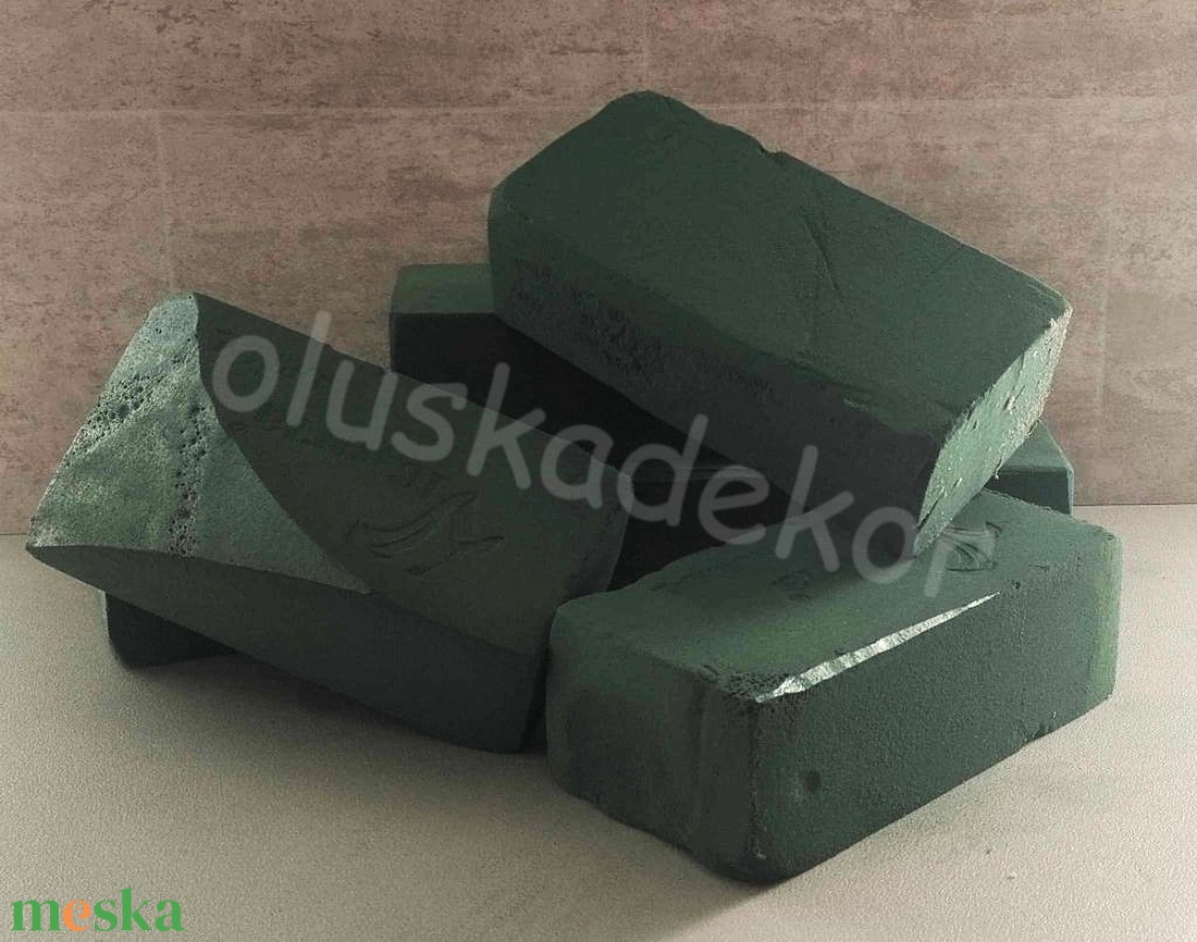 Tűzőhab, oázis, vizes, II.oszt. 10db/cs. - kellékek & szerszámok - dekorációs kellékek - egyéb kellékek - Meska.hu Tűzőhab, oázis, vizes, II.oszt. 10db/cs. - kellékek & szerszámok - dekorációs kellékek - egyéb kellékek - Meska.hu