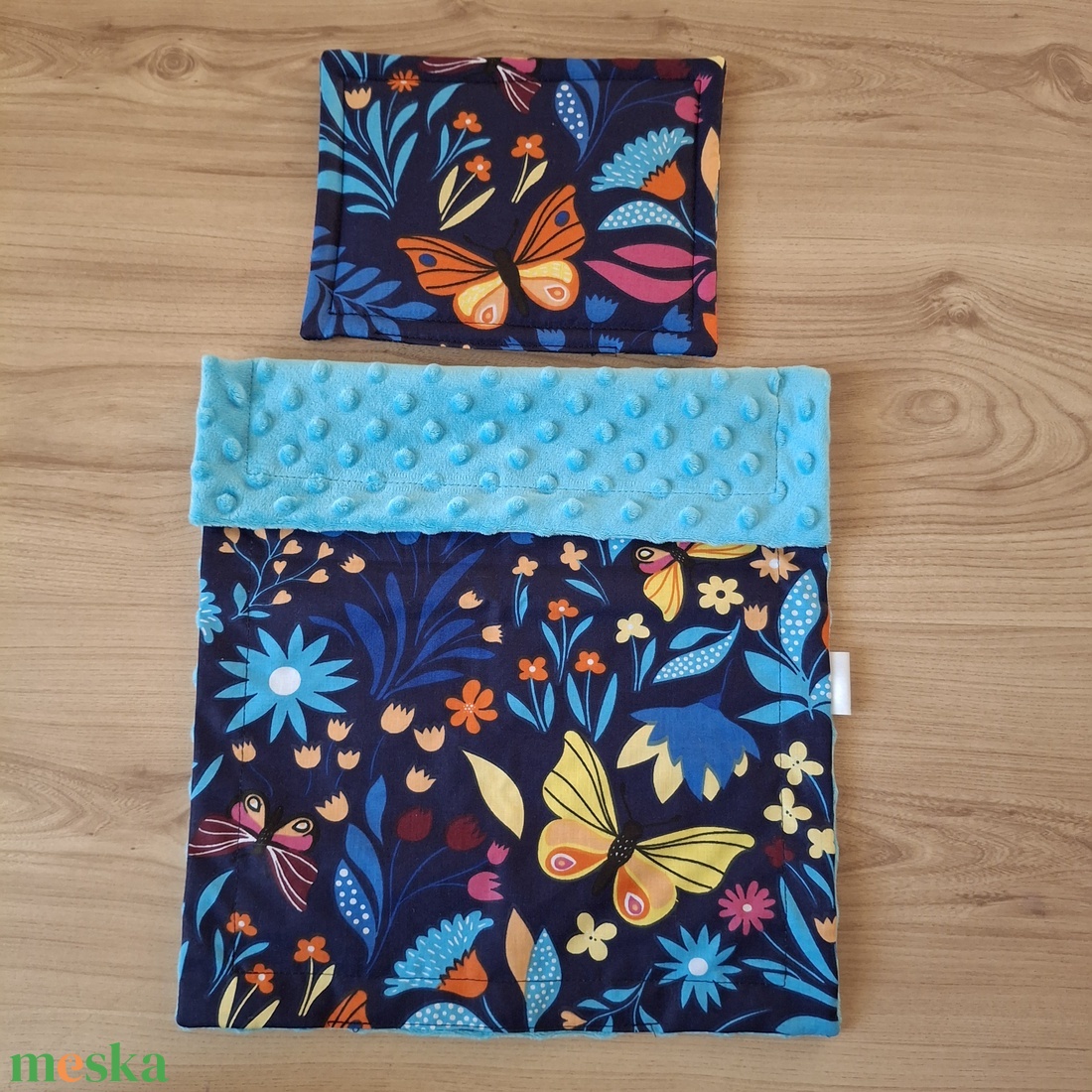 Játék ágynemű szett, kék lepkés - játék & sport - baba & babaház - babaruha, babakellék - Meska.hu