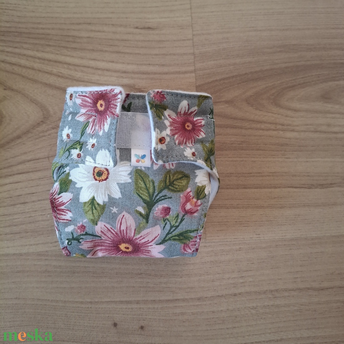 Játék baba pelenka, szürke-rózsaszín virágos  - játék & sport - baba & babaház - babaruha, babakellék - Meska.hu Játék baba pelenka, szürke-rózsaszín virágos  - játék & sport - baba & babaház - babaruha, babakellék - Meska.hu