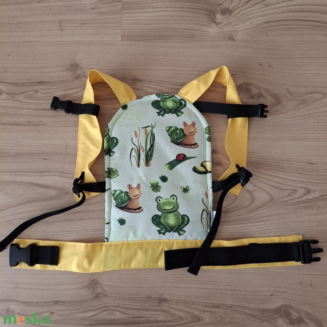 Játék csatos babahordozó, békás - játék & sport - baba & babaház - babaruha, babakellék - Meska.hu