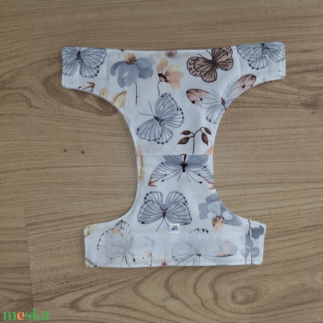 Játékbaba kiegészítők,  szürke lepkés - játék & sport - baba & babaház - babaruha, babakellék - Meska.hu