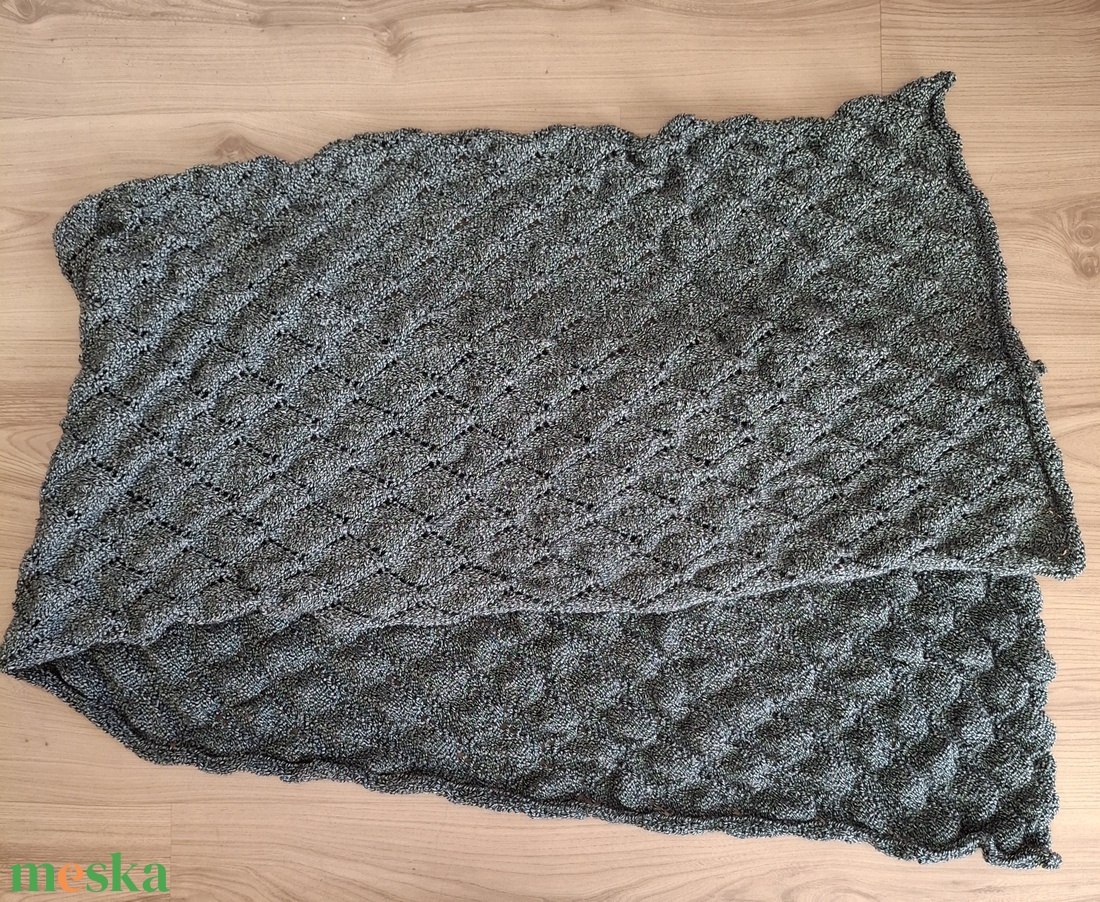 Kézzel kötött sál, fekete-fehér - ruha & divat - sál, sapka, kendő - sál - Meska.hu