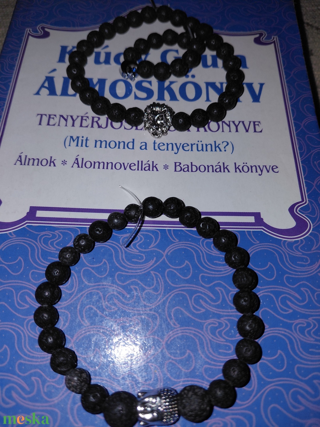 Lávakő ásványkarkötő, charmmal - ékszer - karkötő - charm karkötő - Meska.hu