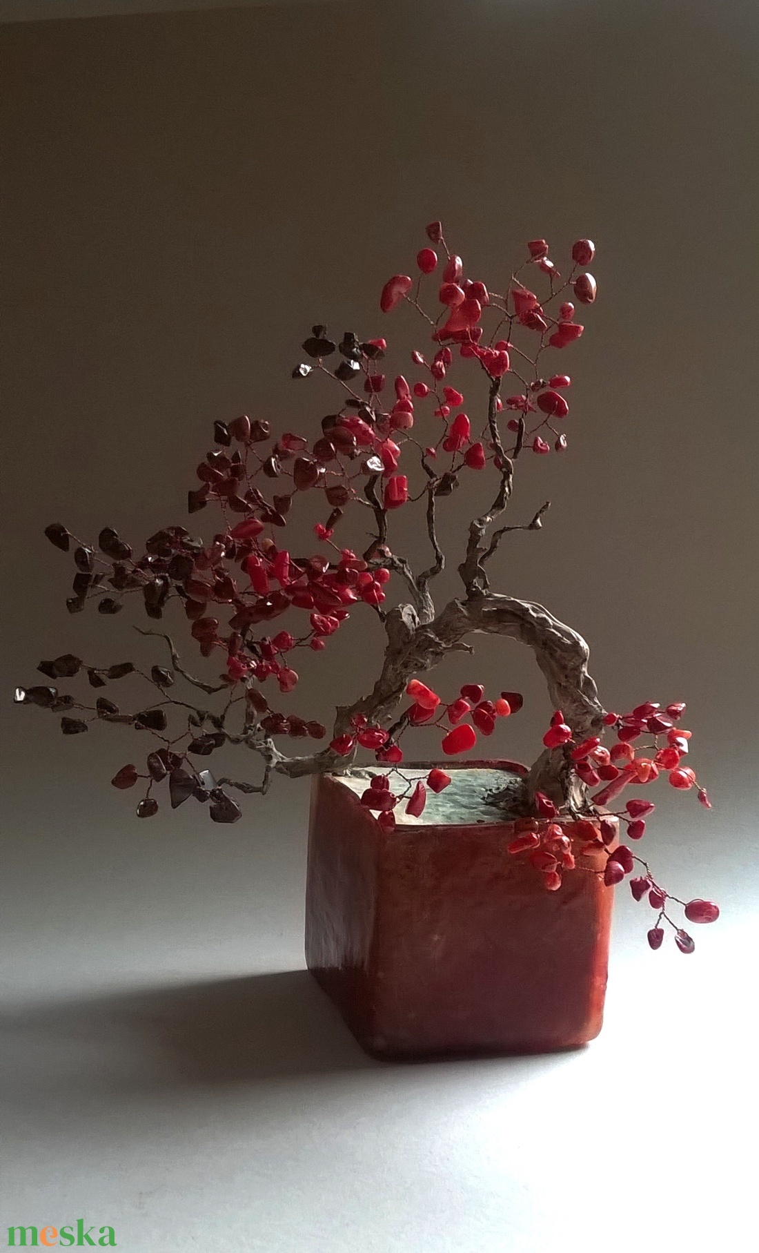 Vörös bonsai - művészet - szobor - kő - Meska.hu