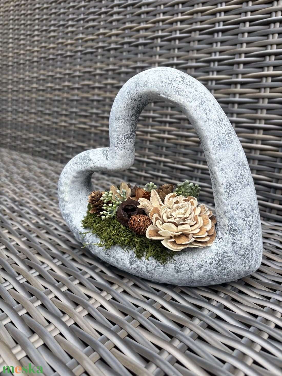 Kőhatású szíves kegyeleti dísz - otthon & életmód - vallás - temetkezési tárgy - sírtálak - Meska.hu