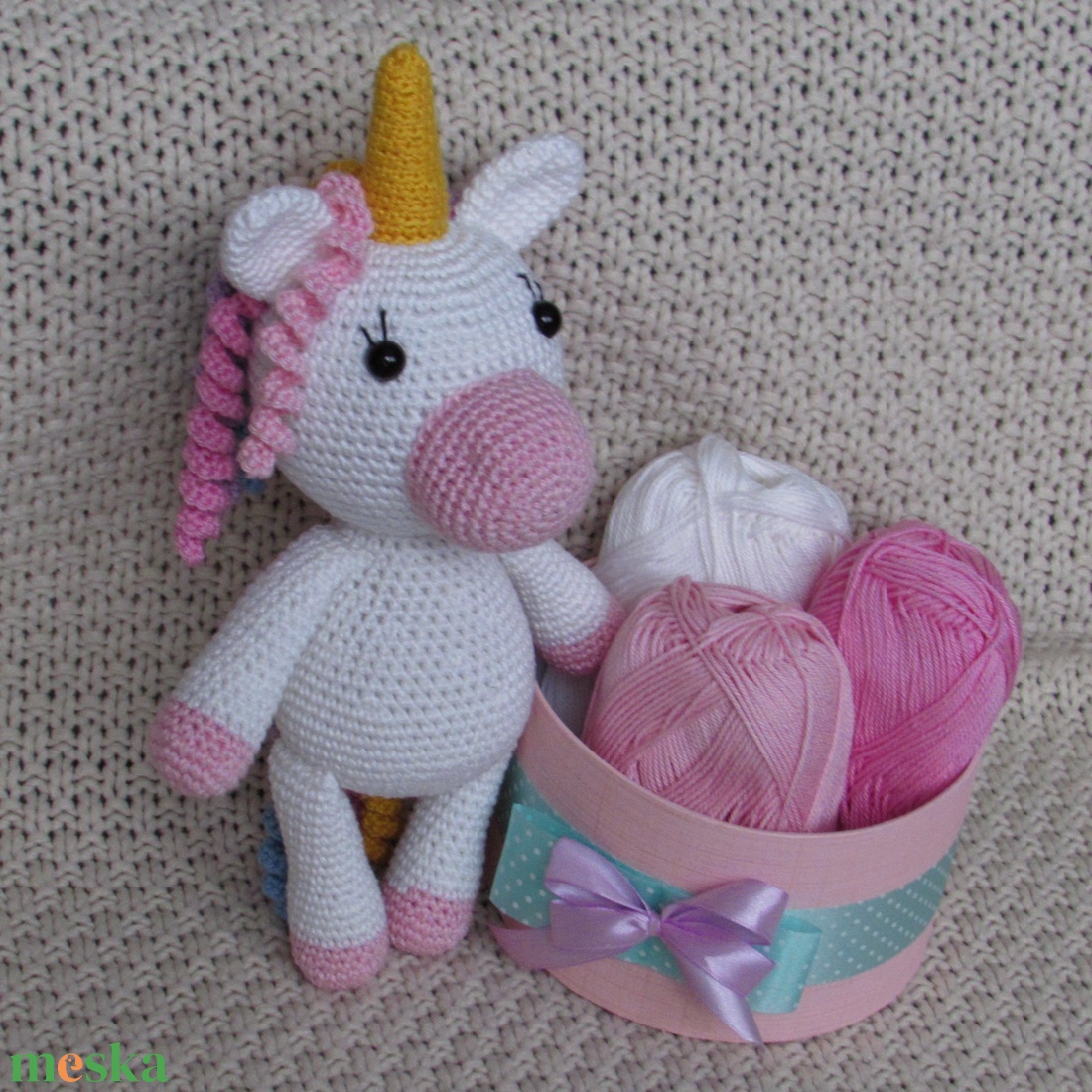 Rendelhető - Horgolt unikornis színes sörénnyel amigurumi - játék & sport - plüssállat & játékfigura - unikornis - Meska.hu