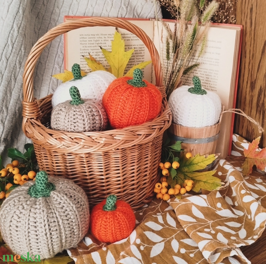 Horgolt tök dekoráció 3 darabos csomag - otthon & életmód - dekoráció - halloween - halloweeni tök - Meska.hu Horgolt tök dekoráció 3 darabos csomag - otthon & életmód - dekoráció - halloween - halloweeni tök - Meska.hu