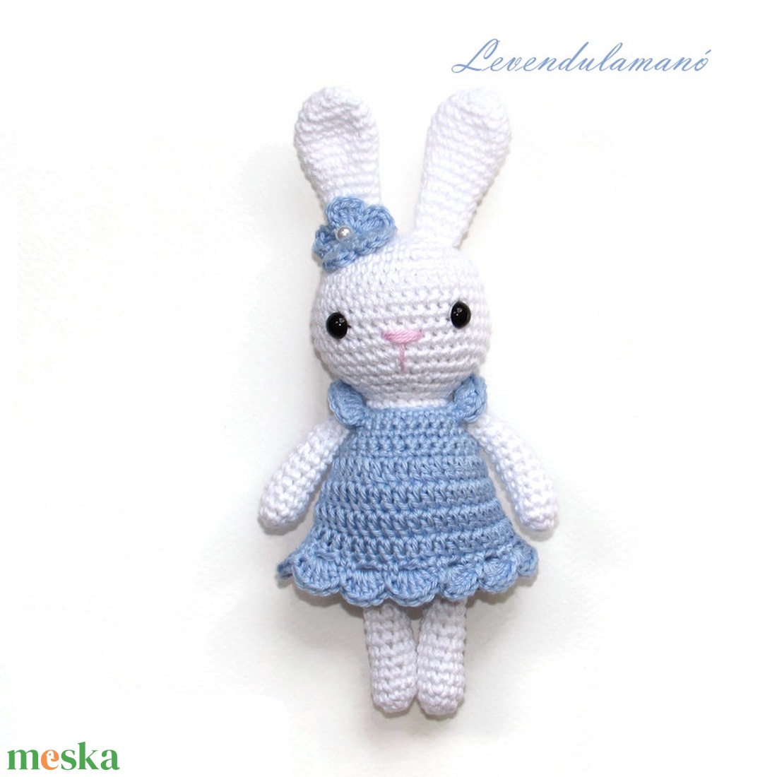 Horgolt fehér nyuszilány kék színű ruhában amigurumi - játék & sport - plüssállat & játékfigura - nyuszi - Meska.hu