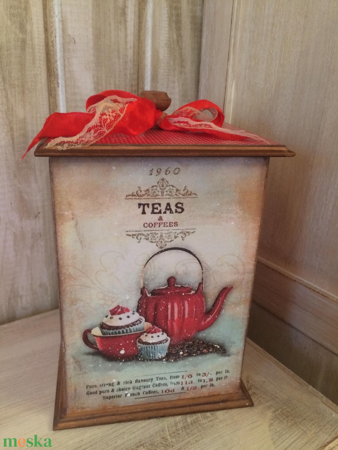 Vintage csokoládés dobozka - otthon & életmód - konyhafelszerelés, tálalás - konyhai tárolás - tea & kávé tárolás - Meska.hu Vintage csokoládés dobozka - otthon & életmód - konyhafelszerelés, tálalás - konyhai tárolás - tea & kávé tárolás - Meska.hu