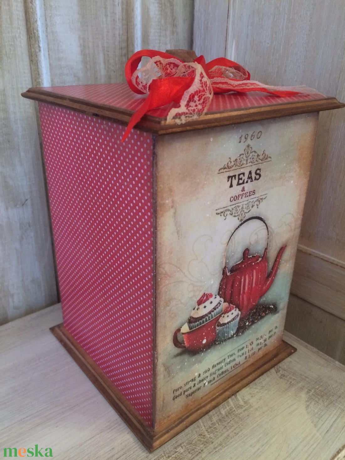 Vintage csokoládés dobozka - otthon & életmód - konyhafelszerelés, tálalás - konyhai tárolás - tea & kávé tárolás - Meska.hu Vintage csokoládés dobozka - otthon & életmód - konyhafelszerelés, tálalás - konyhai tárolás - tea & kávé tárolás - Meska.hu