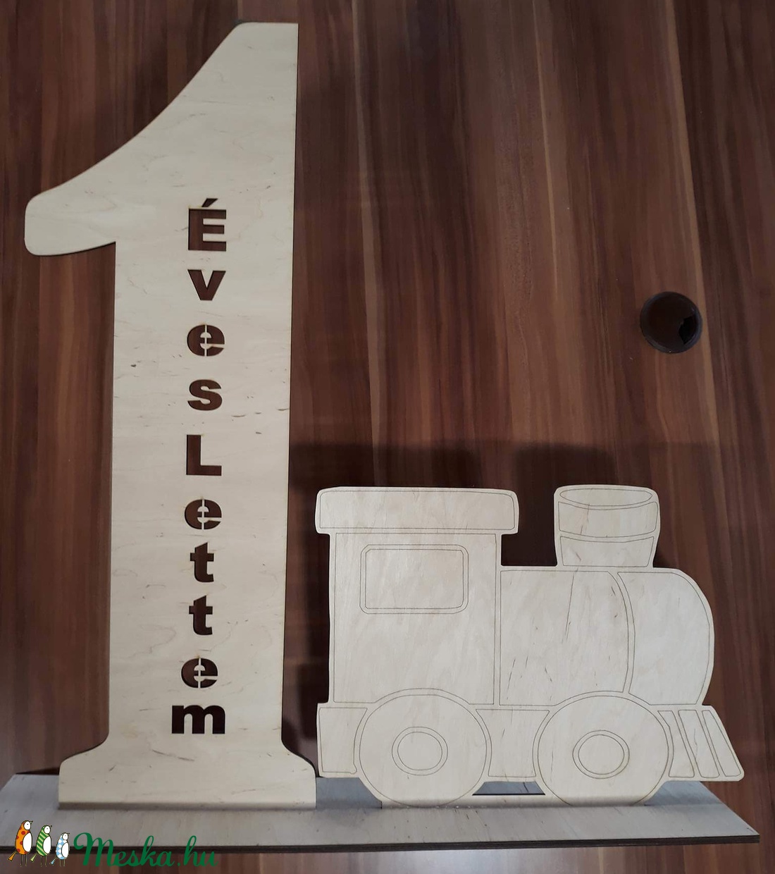 1 éves lettem tábla mozdonnyal, babalátogatóba, születésnapi ajándék, fotókellék -  - Meska.hu