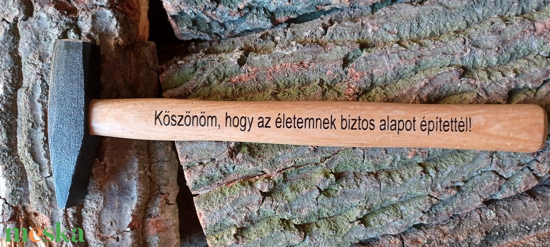 Szülőköszöntő kalapácsos tábla, Gravírozott tábla kalapáccsal édesapáknak - esküvő - emlék & ajándék - szülőköszöntő ajándék - Meska.hu Szülőköszöntő kalapácsos tábla, Gravírozott tábla kalapáccsal édesapáknak - esküvő - emlék & ajándék - szülőköszöntő ajándék - Meska.hu