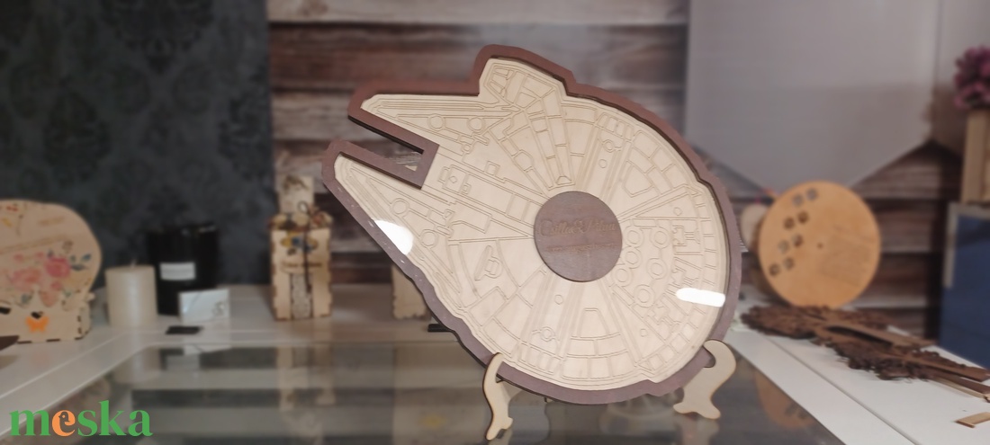 Star Wars Esküvői Vendégkönyv fából, droidokkal, Star Wars Millenium Falcon űrhajó vendégkönyv - esküvő - emlék & ajándék - vendégkönyv - Meska.hu Star Wars Esküvői Vendégkönyv fából, droidokkal, Star Wars Millenium Falcon űrhajó vendégkönyv - esküvő - emlék & ajándék - vendégkönyv - Meska.hu