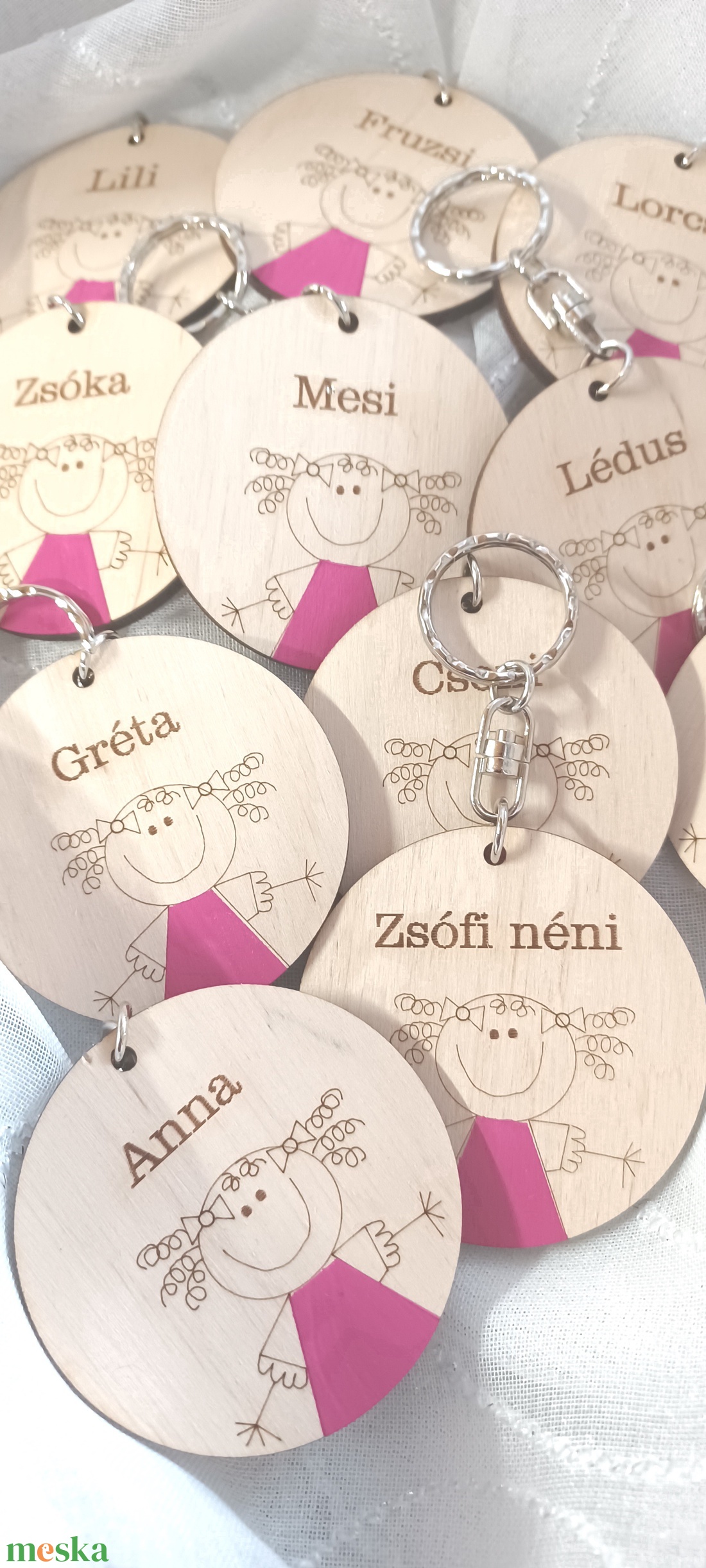 Színes kulcstartó szettben, Vidám kulcstartó fából gyerekeknek, óvó néninek, tanító néninek - táska & tok - kulcstartó & táskadísz - kulcstartó - Meska.hu