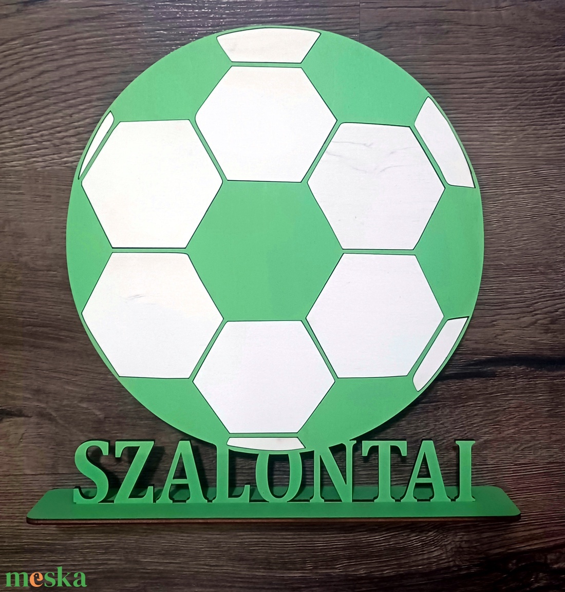 Névre szóló focis asztaldísz,  névtábla a futball szerelmeseinek - otthon & életmód - babaszoba, gyerekszoba - gyerek névtábla - Meska.hu