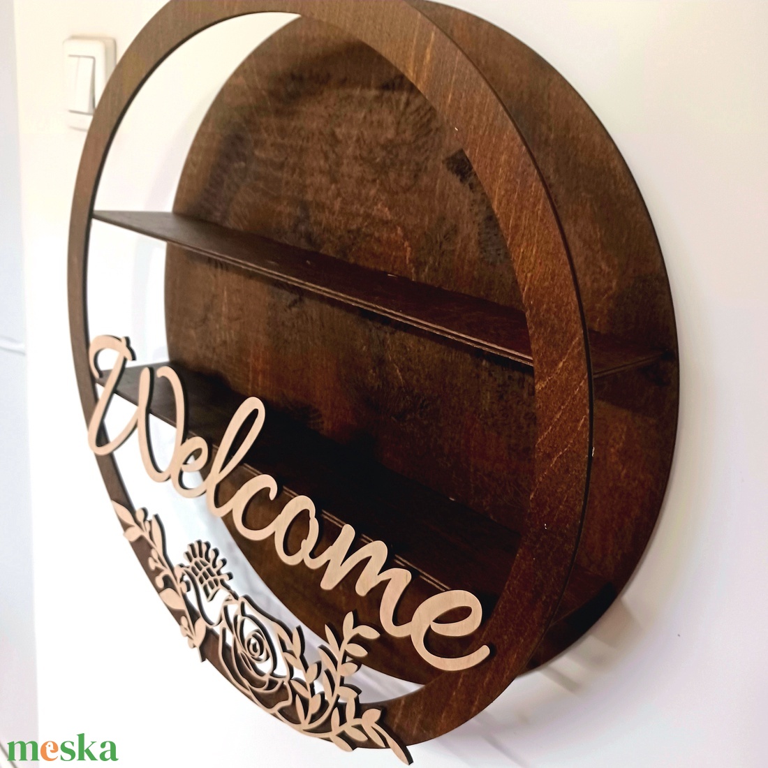 Különleges Welcome feliratú fali dekoráció, lézervágott virág díszítéssel - otthon & életmód - bútor - polc - Meska.hu Különleges Welcome feliratú fali dekoráció, lézervágott virág díszítéssel - otthon & életmód - bútor - polc - Meska.hu
