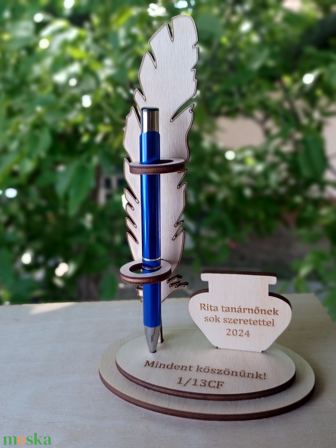 Ballagási ajándék gravírozott tollal, tanároknak, osztályfőnöknek - otthon & életmód - papír, írószer - tolltartó & ceruzatekercs - Meska.hu Ballagási ajándék gravírozott tollal, tanároknak, osztályfőnöknek - otthon & életmód - papír, írószer - tolltartó & ceruzatekercs - Meska.hu