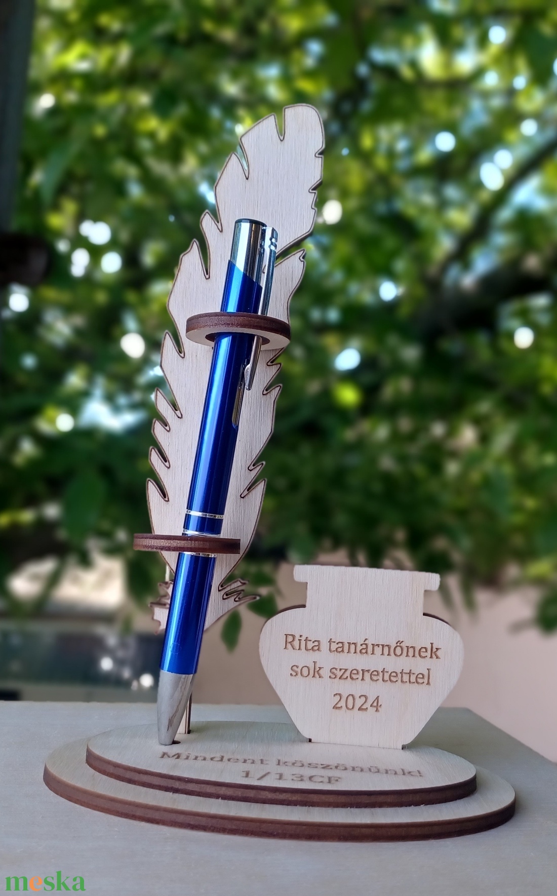 Ballagási ajándék gravírozott tollal, tanároknak, osztályfőnöknek - otthon & életmód - papír, írószer - tolltartó & ceruzatekercs - Meska.hu Ballagási ajándék gravírozott tollal, tanároknak, osztályfőnöknek - otthon & életmód - papír, írószer - tolltartó & ceruzatekercs - Meska.hu