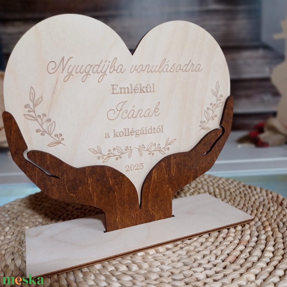 Szívből jövő emlék, fa tábla nyugdíjba vonulásra és más jeles alkalmakra - otthon & életmód - dekoráció - dísztárgy - Meska.hu