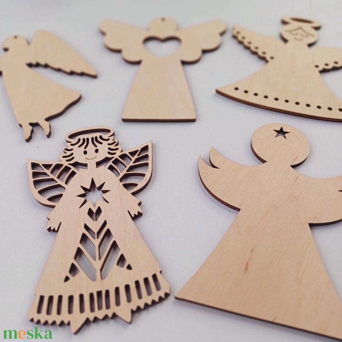Ünnepi angyalszett  5 darab lézervágott, díszes fa dekoráció (15 cm) - karácsony - karácsonyi lakásdekoráció - karácsonyi manók, figurák - Meska.hu