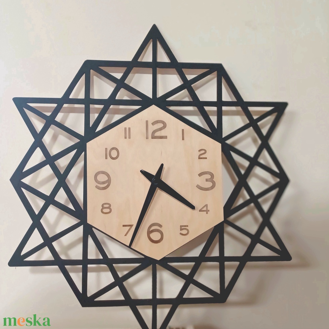 Különleges, nagyméretű lézervágott fa falióra - otthon & életmód - dekoráció - fali és függő dekoráció - falióra & óra - Meska.hu