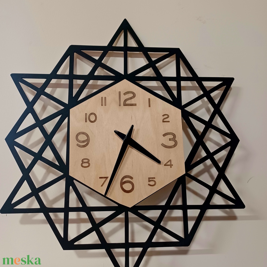 Különleges, nagyméretű lézervágott fa falióra - otthon & életmód - dekoráció - fali és függő dekoráció - falióra & óra - Meska.hu