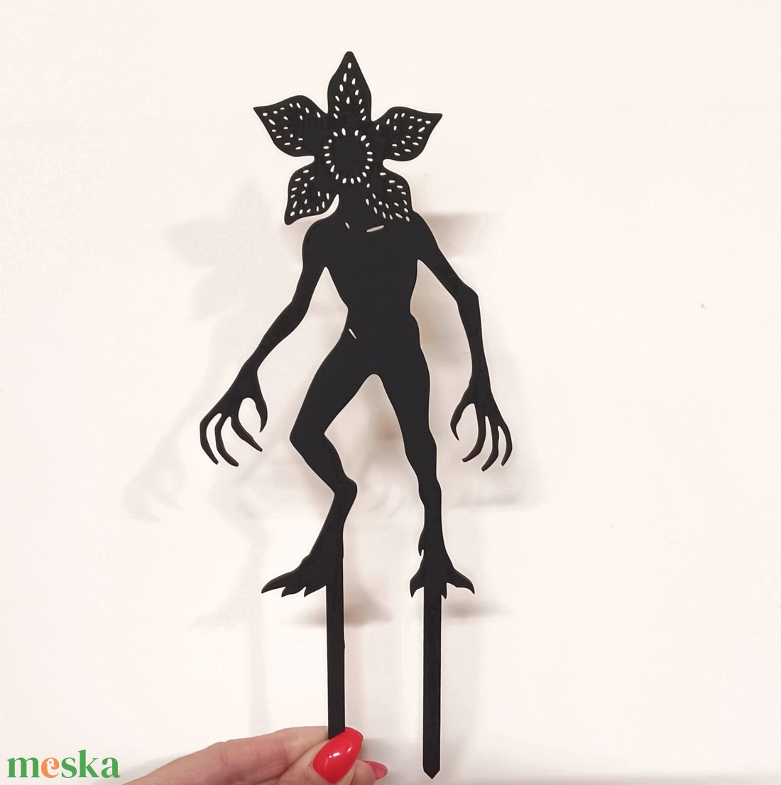 Stranger Things Demogorgon tortabeszúró - otthon & életmód - konyhafelszerelés, tálalás - sütés, főzés - sütidísz - Meska.hu