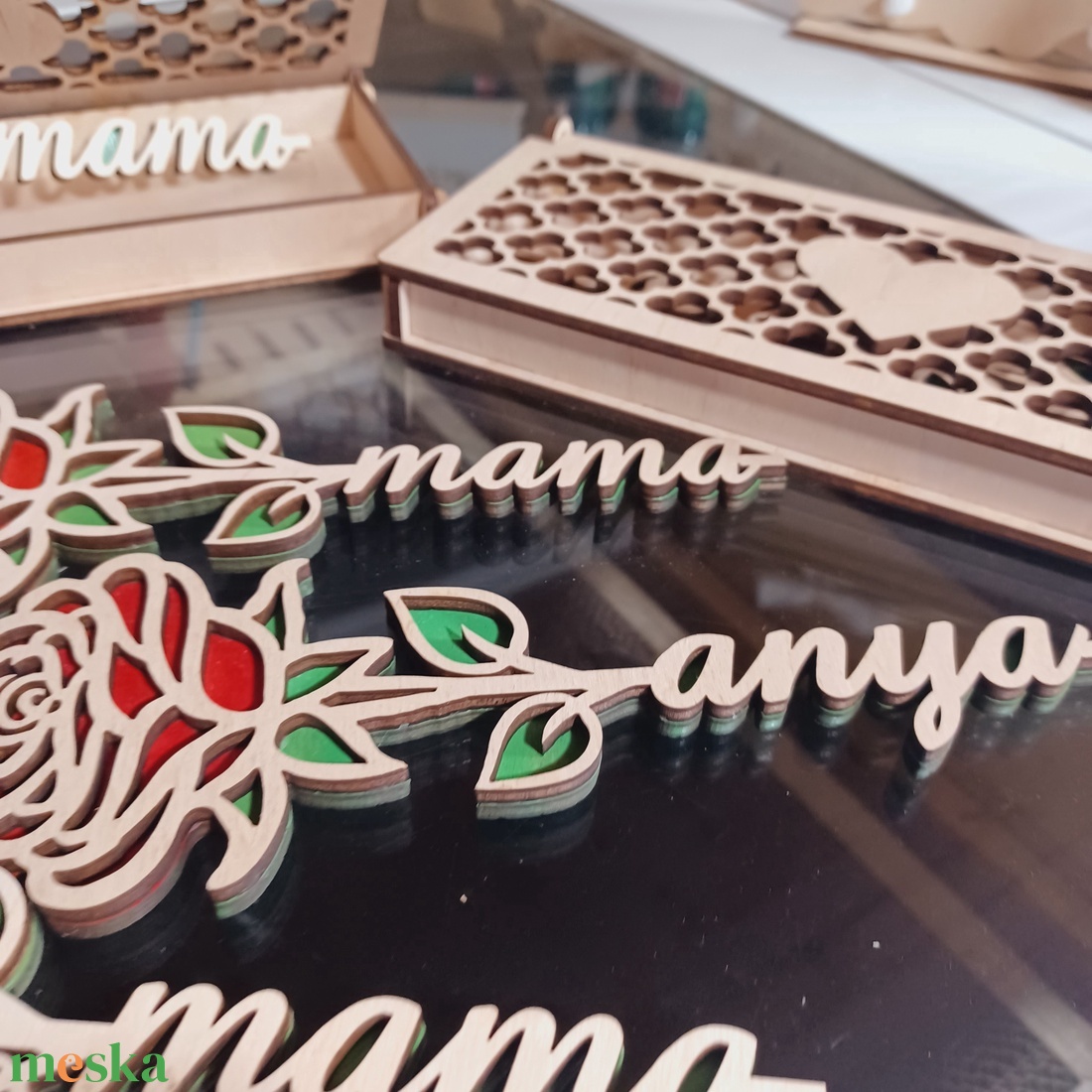 Örökrózsa lézervágott díszdobozban - otthon & életmód - virágdekoráció - virágdíszek - lézervágott virágdíszek - Meska.hu