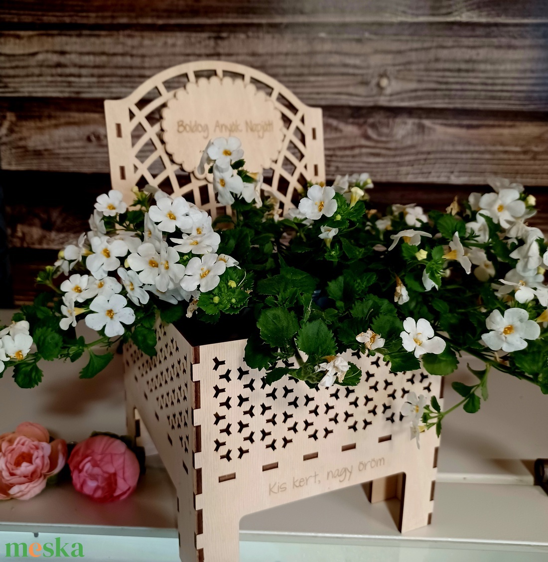 Különleges virágtartó kis szék - otthon & életmód - virágdekoráció - virágtartó - kaspó - Meska.hu