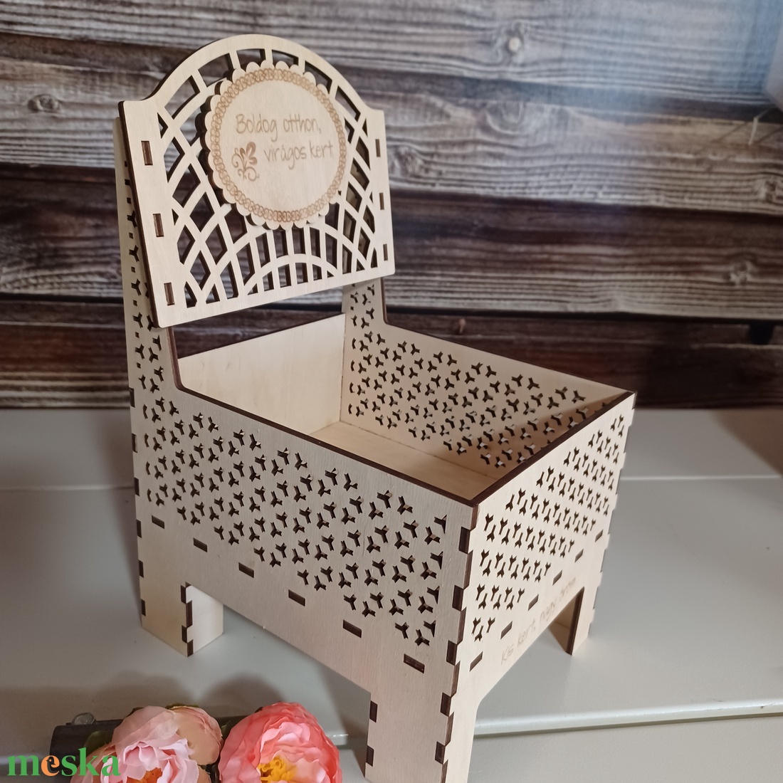 Különleges virágtartó kis szék - otthon & életmód - virágdekoráció - virágtartó - kaspó - Meska.hu