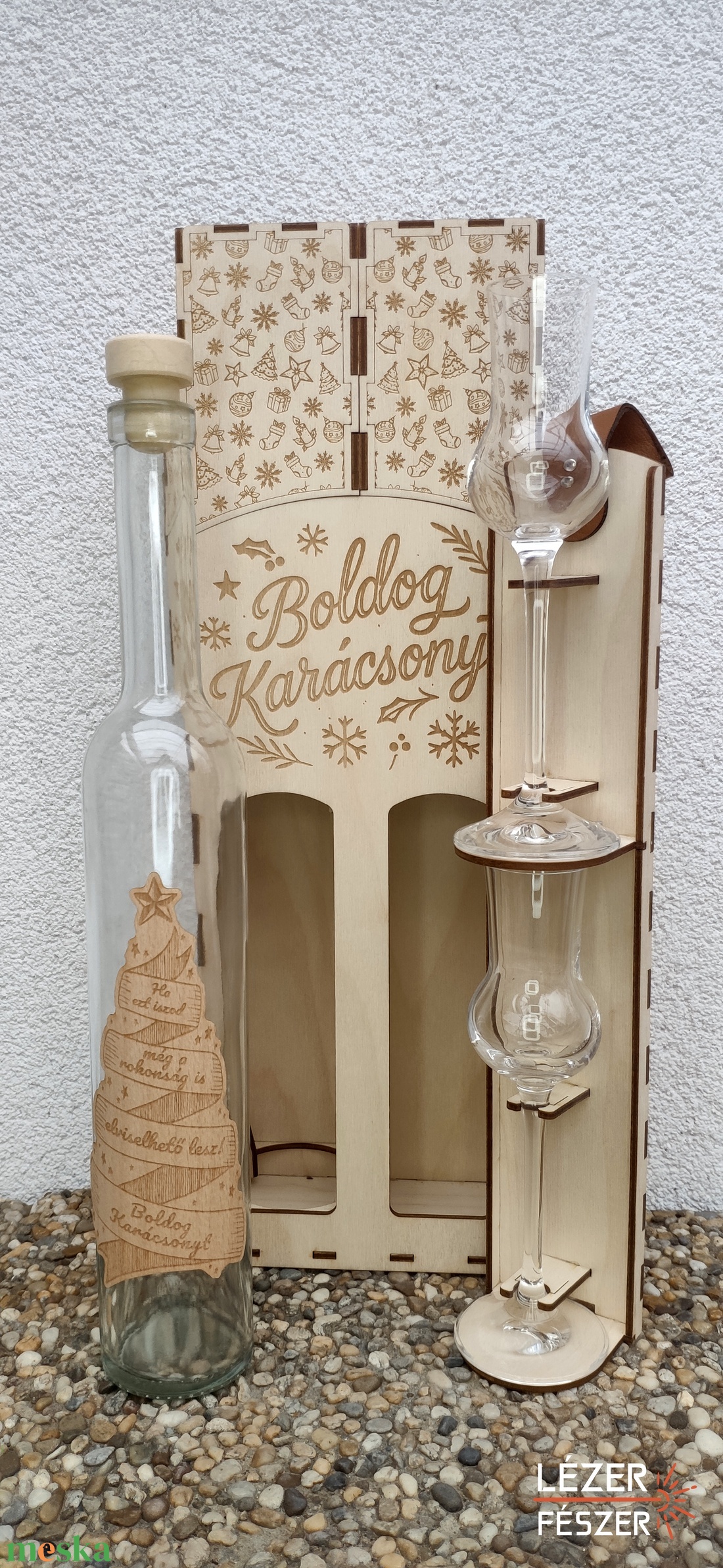 Karácsonyi pálinkás díszdoboz- üveggel és pohárral - otthon & életmód - konyhafelszerelés, tálalás - tálalás - pálinkás poharak, szettek - Meska.hu