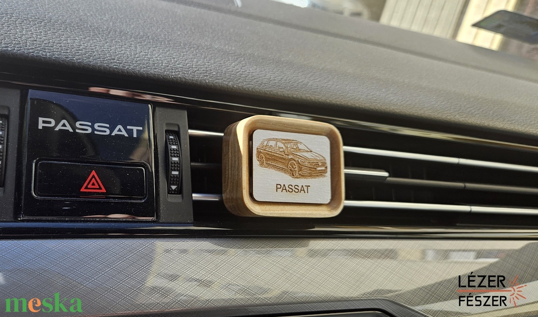 Fa autóillatosító cserélhető előlappal - otthon & életmód - autó - autós illatosító - Meska.hu