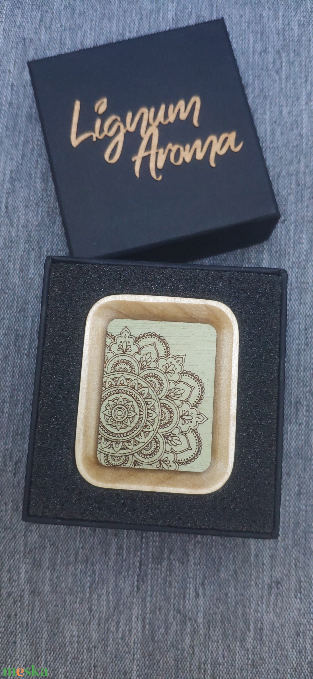 Fa autóillatosító cserélhető előlappal - otthon & életmód - autó - autós illatosító - Meska.hu