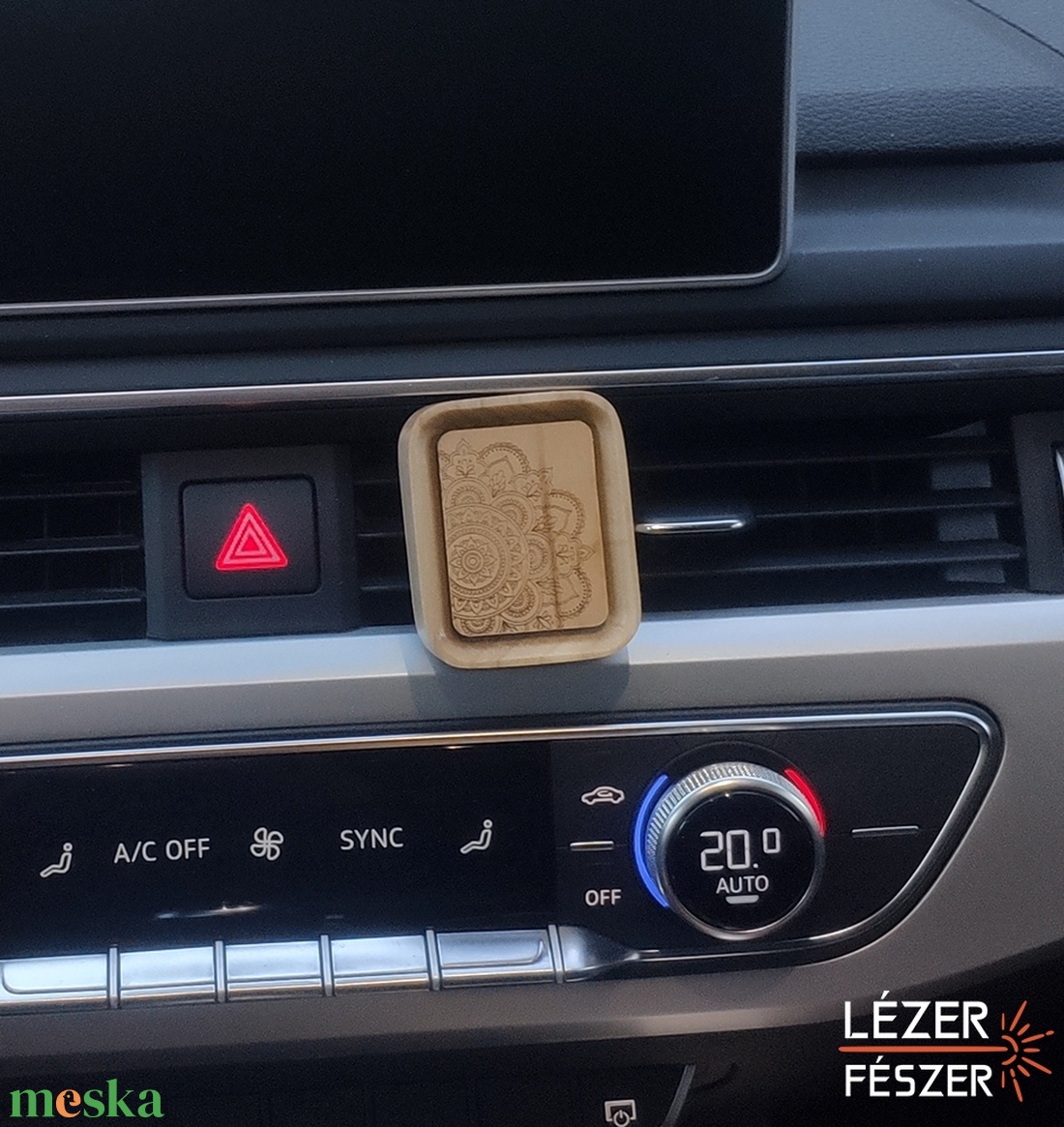 Fa autóillatosító cserélhető előlappal - otthon & életmód - autó - autós illatosító - Meska.hu