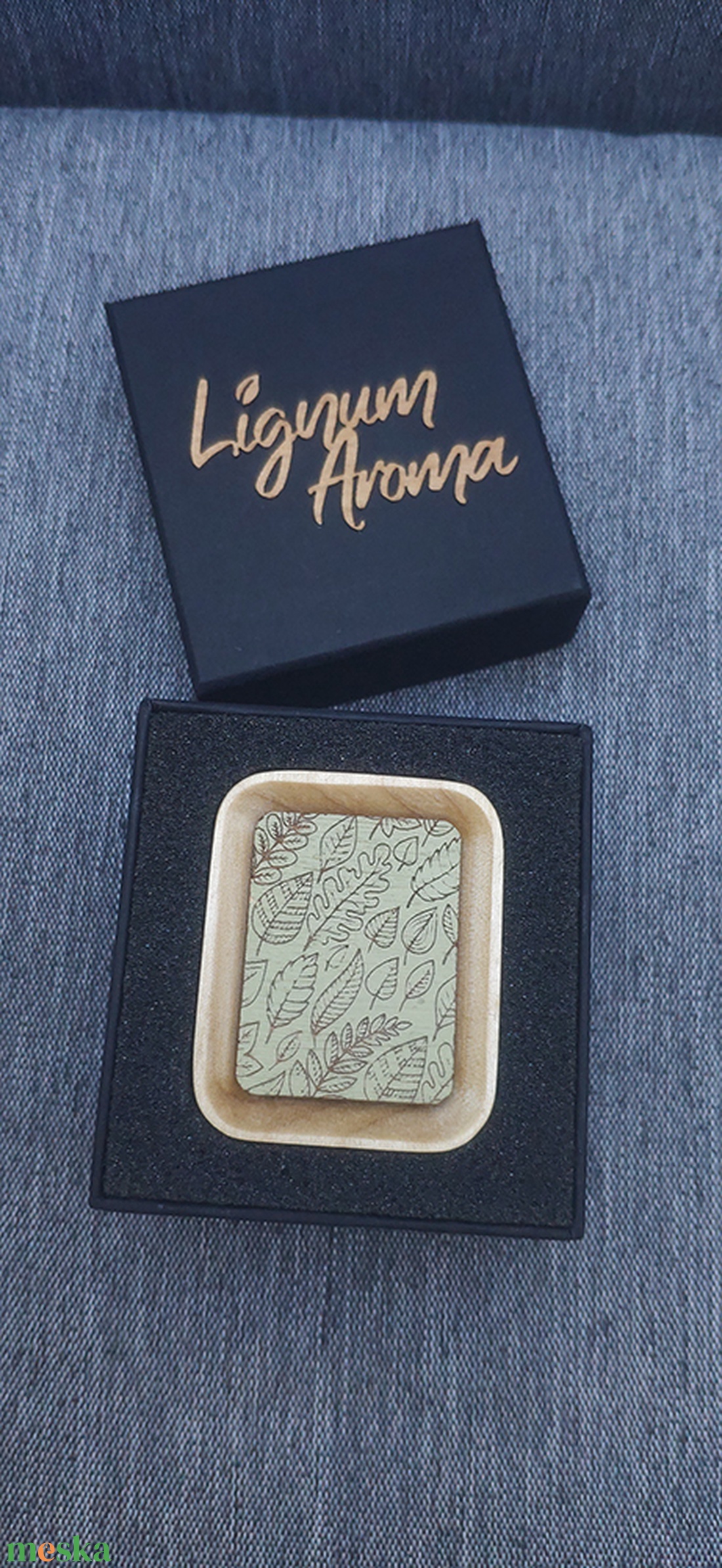 Fa autóillatosító cserélhető előlappal - otthon & életmód - autó - autós illatosító - Meska.hu