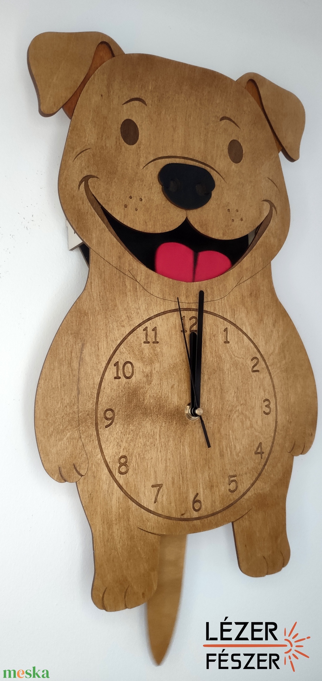 Kutyás ingás falióra � mozgó farokkal és nyelvvel, névre szóló gravírozással - otthon & életmód - dekoráció - fali és függő dekoráció - falióra & óra - Meska.hu