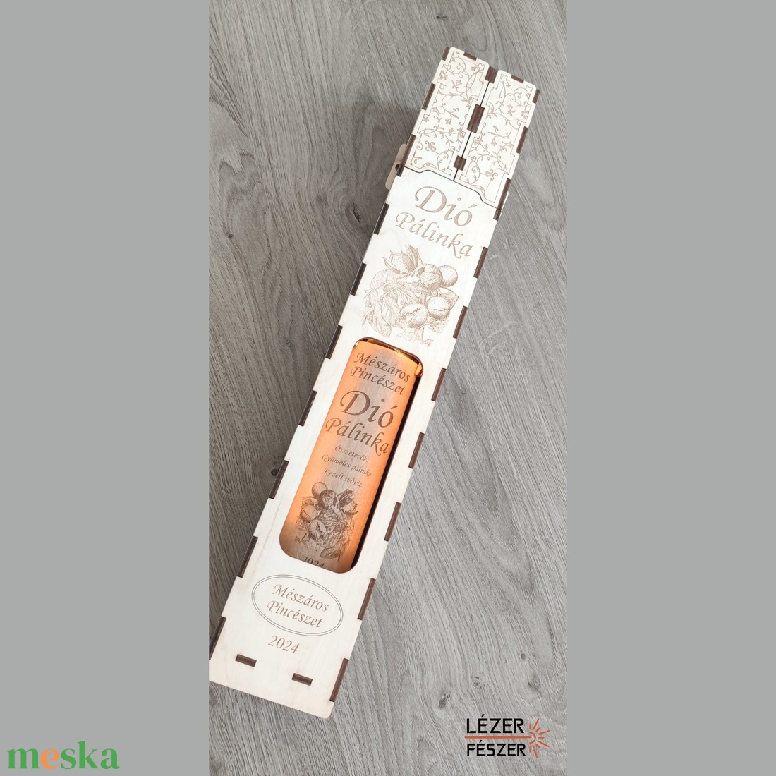 Gravírozott pálinkás díszdoboz � üveggel (ital nélkül) - esküvő - emlék & ajándék - doboz - Meska.hu