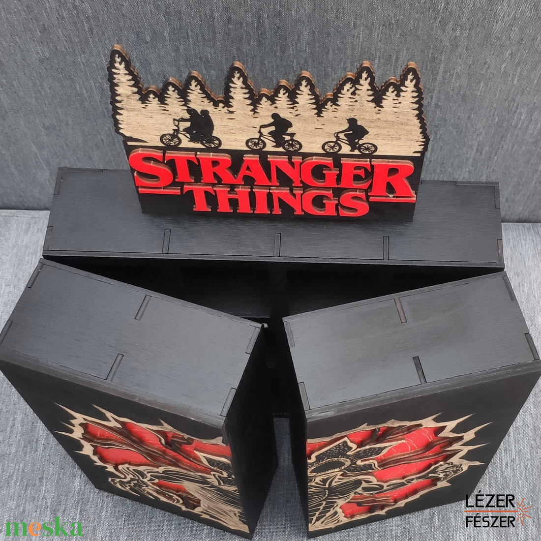 Stranger Things fa gyűjtőszekrény Kinder Joy figurákhoz - otthon & életmód - tárolás & rendszerezés - íróasztali tároló - Meska.hu