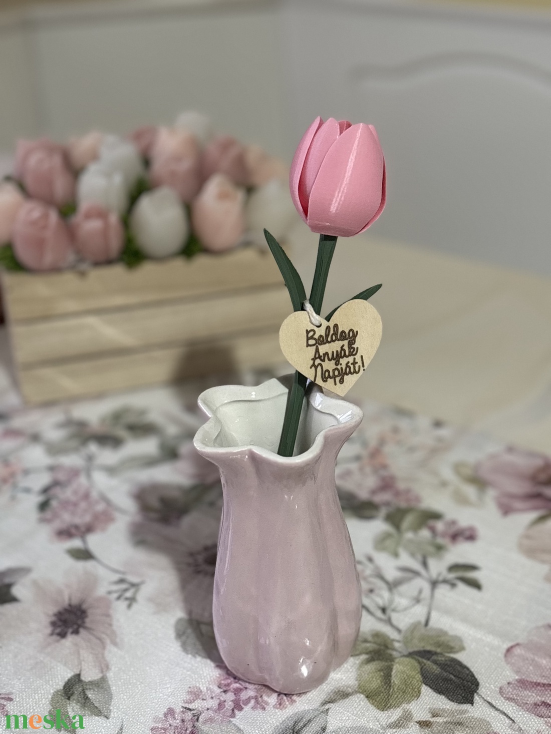 Anyák napi tulipán bilétával - otthon & életmód - virágdekoráció - virágdíszek - asztali virágdísz - Meska.hu