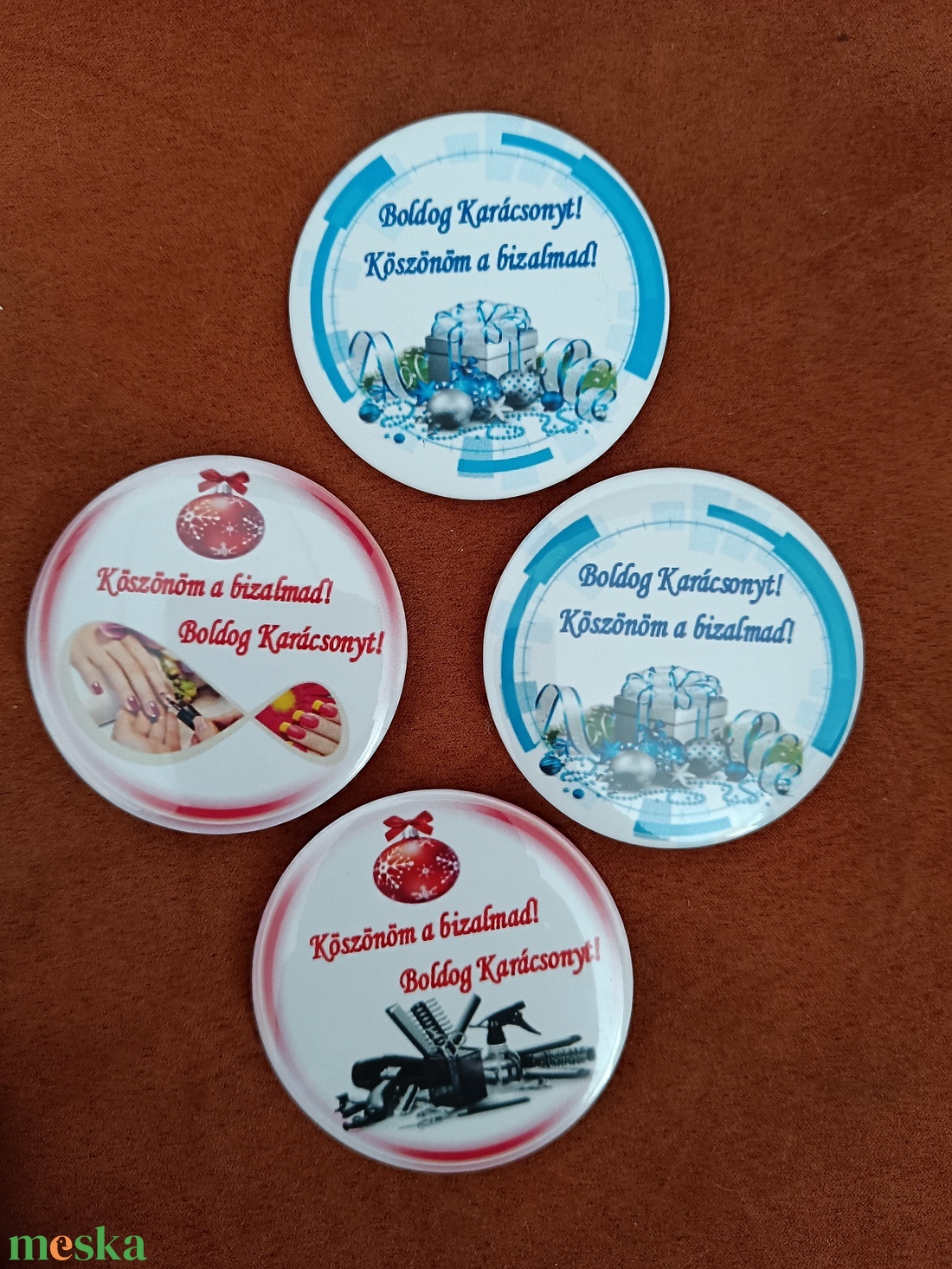 kitűzők - karácsony - mikulás - mikulás ajándékok - Meska.hu