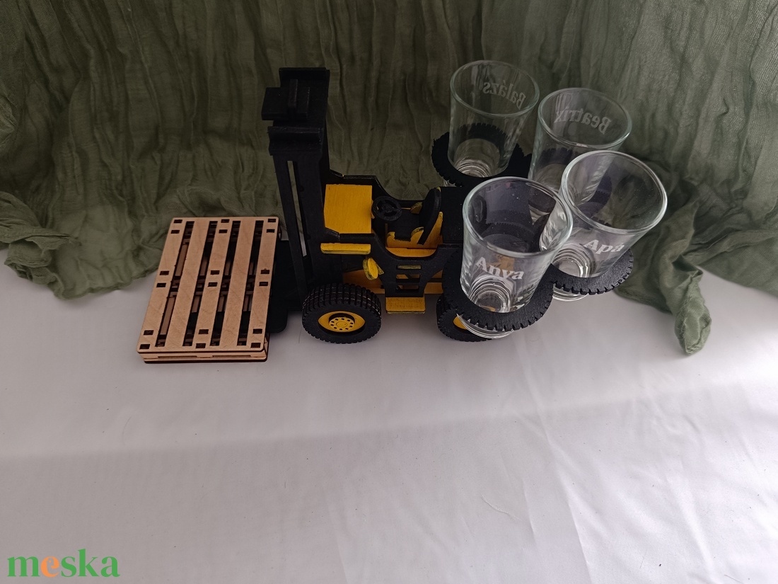 50 év � rakomány kiszállítva, pálinkás szett - otthon & életmód - konyhafelszerelés, tálalás - tálalás - pálinkás poharak, szettek - Meska.hu