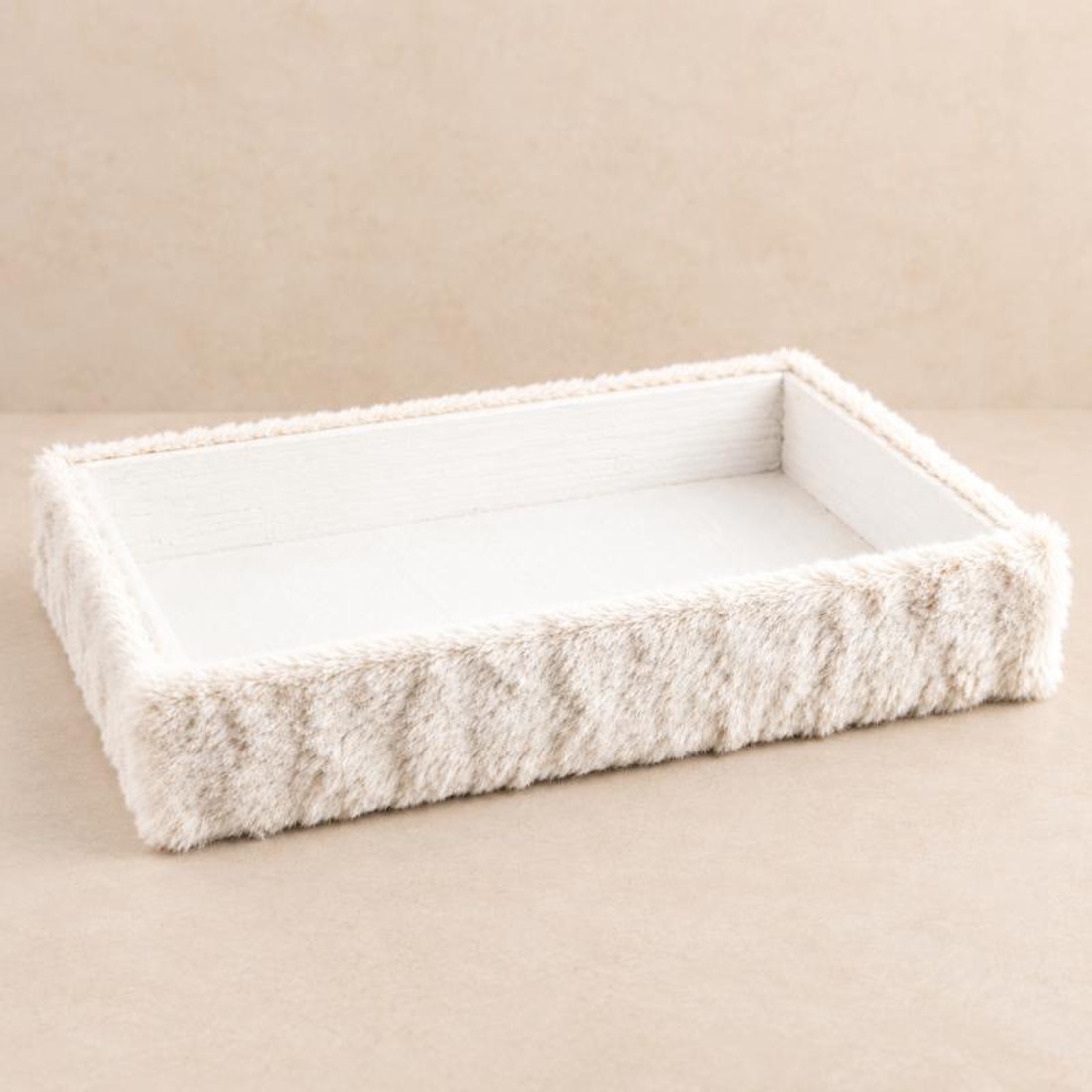 Reliofi rövidszőrű műszőrme szalagos box � fehér, 30 � 20 � 6 cm -  - Meska.hu